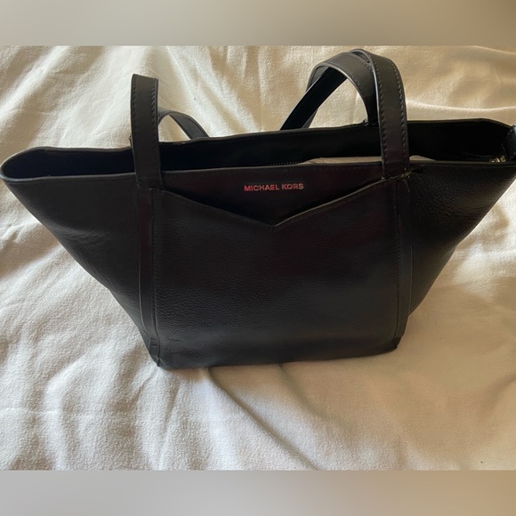 Michael Kors Purse Black - Picture 4 of 9